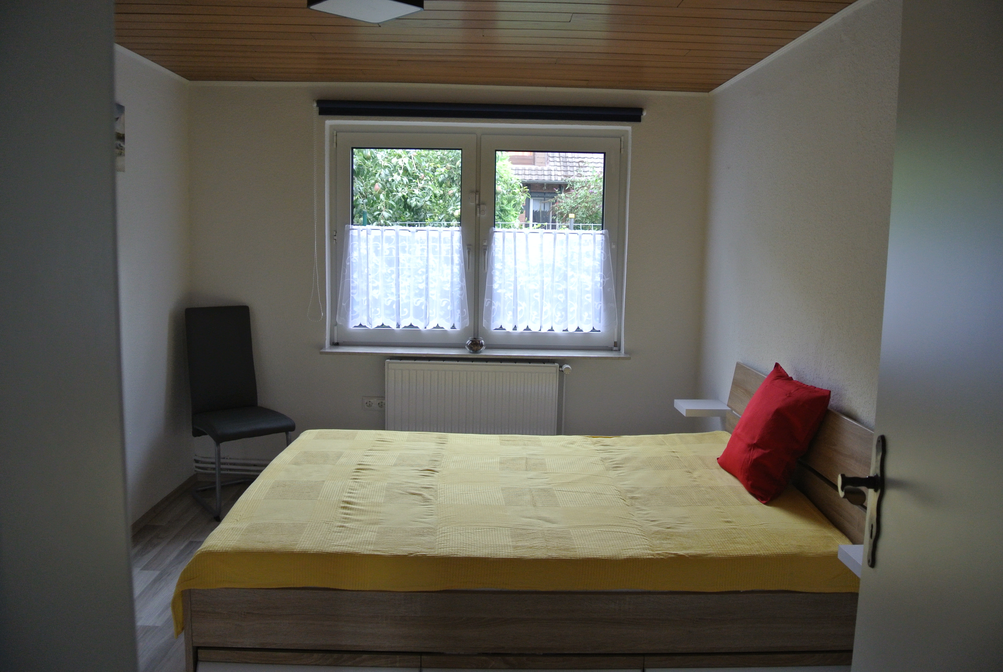 Schlafzimmer 1 Bild 2